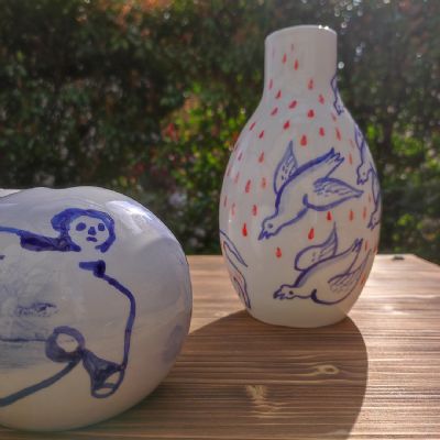 ceramica vaso figura uccelli gocce sangue giardino tatuaggio ceramica vaso figura uccelli gocce sangue giardino tatuaggio