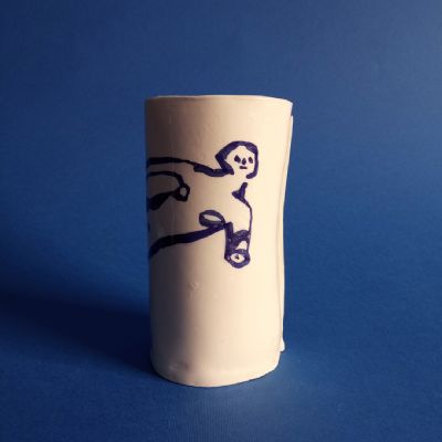 vaso bianco ceramica smaltata disegno blu donna sevres vaso bianco ceramica smaltata disegno blu donna sevres