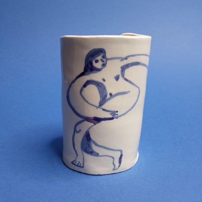 vaso ceramica smaltata discobolo disegno blu bianco vaso ceramica smaltata discobolo disegno blu bianco